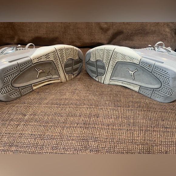 AIR JORDAN Women’s 4 Retro “Frozen Moments” - Picture 7 of 12